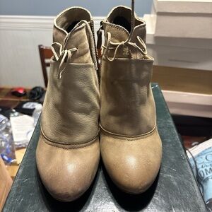Chic Tan Ankle Booties